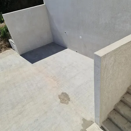 Апартаменты 6-person In Sea View With Jacuzzi San-Martino-di-Lota