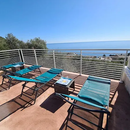 Lejlighed 6-person In Sea View With Jacuzzi San-Martino-di-Lota