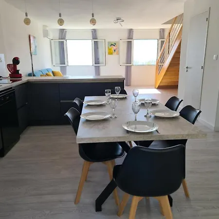 Lejlighed 6-person In Sea View With Jacuzzi San-Martino-di-Lota