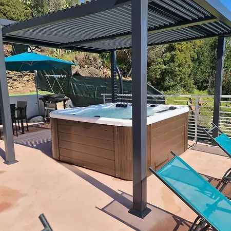 6-person In Sea View With Jacuzzi * San-Martino-di-Lota