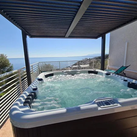 6-person In Sea View With Jacuzzi *