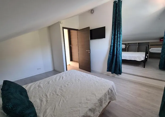 6-person In Sea View With Jacuzzi San-Martino-di-Lota